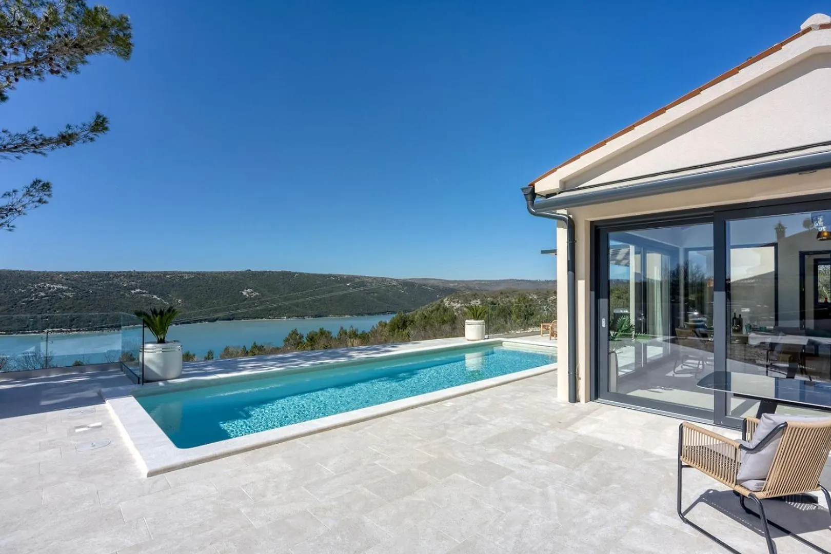 Villa Laguna Blu Trget