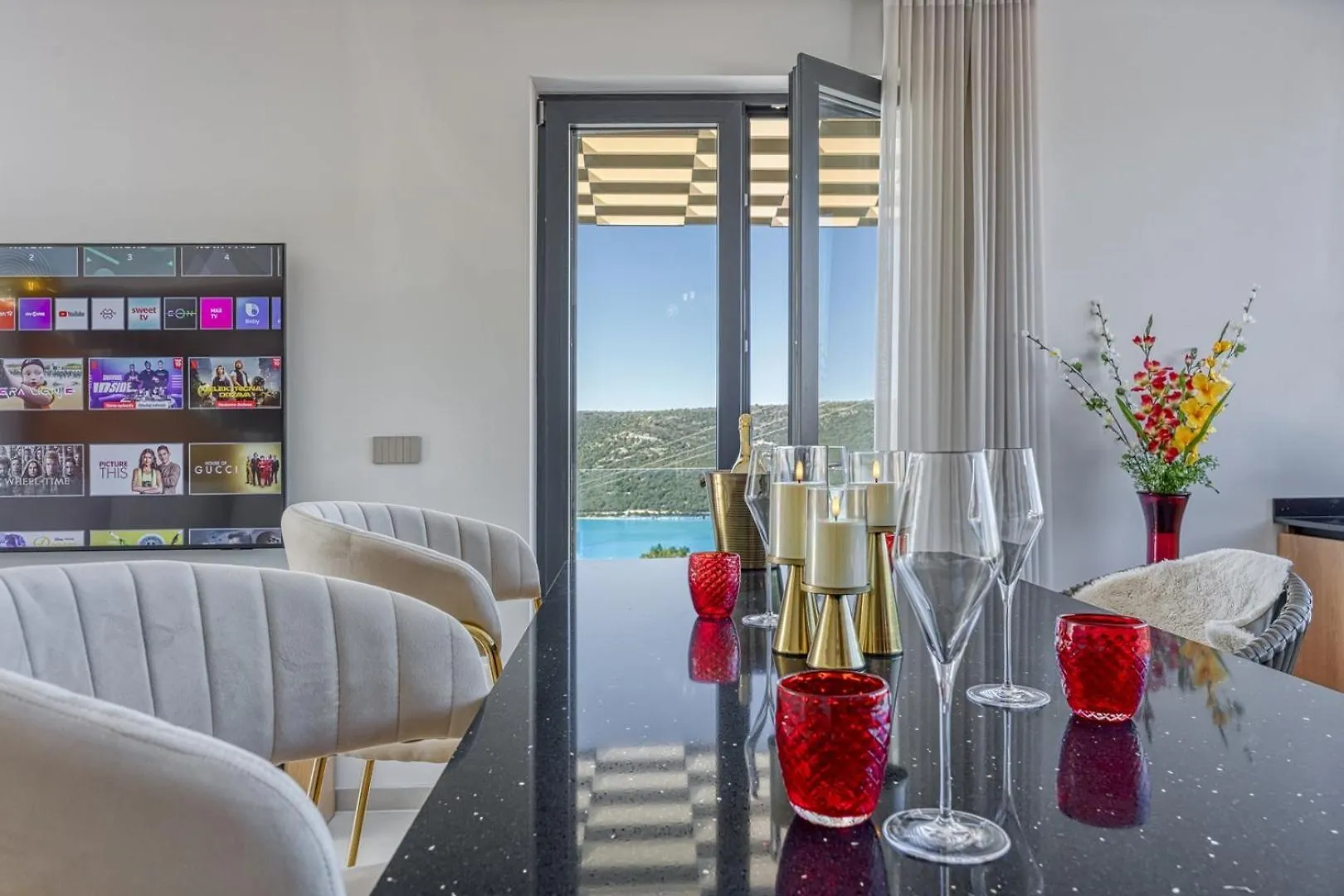 Villa Laguna Blu Trget 0*,