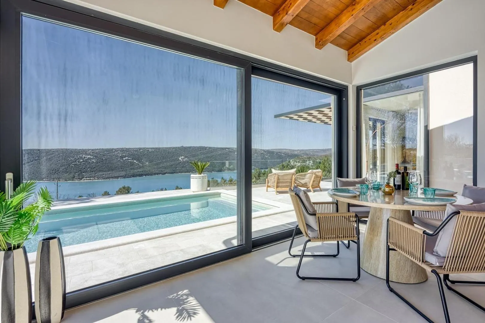 Villa Laguna Blu Trget